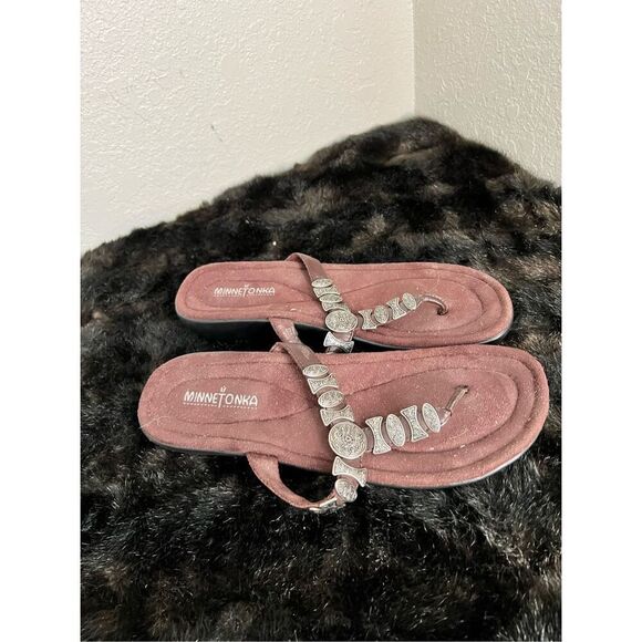 Minnetonka Thong Flip Flop Sandals Womens Size 7.5 Brown Leather Metal # 702041 - Picture 3 of 6